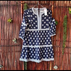 Vineyard Vines.  Navy Blue and White Leaf Print Dress.  Girls XL.